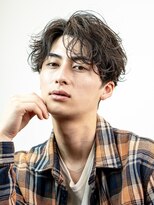 オーシャントーキョーオーバー 渋谷(OCEAN TOKYO OVER) 波巻きツイストスパイラルセンターパートサーフカール刈り上げ