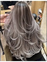 ヌエン 渋谷(NU/EN)&nbsp;バレイヤージュ/バタフライレイヤー/シルバーアッシュ