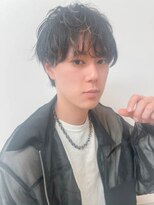 グリ(GURI) トレンド感のある束感パーマスタイル