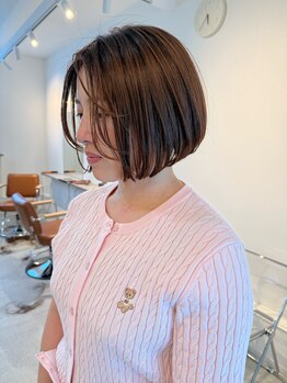 ロウェル(lowell)の写真/【似合わせカット】骨格・クセを見極める繊細な技術。乾かすだけで美しくまとまる、再現性の高いヘア。