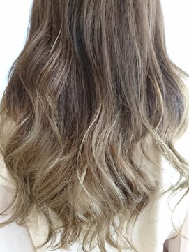 ソワン ドゥ ブレス 高の原店(soin de brace) 【brace】 長友美香 グラデーション ポイントカラー イルミナ