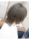 ブリーチダークトーングレージュ×ショートウルフスタイル