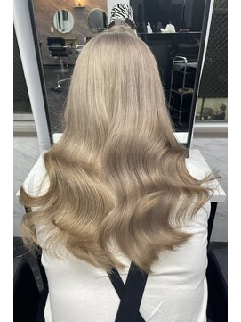 リア 大阪梅田(Ria) ～韓国ヘア　ミルクティーベージュ～【Ria 大阪　梅田】