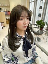 ハニー 町田(HONEY)&nbsp;ワンホンレイヤーカット　オリーブベージュ　ウェットヘアも◎