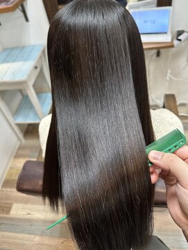 ニーノ(Nino) 20代30代40代髪質改善カラーアッシュベージュ艶感ストレート