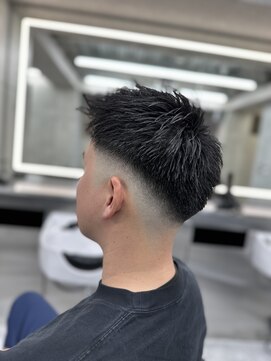 クロム トウキョウ ザ バーバーアルト 神保町店(CHROM TOKYO the Barber ALT) スキンフェード/ベリーショート/フェードスタイル