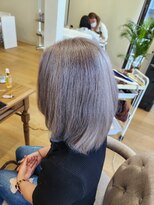 ミラシィ 成田(Mirashy)&nbsp;ハイライトカラーミルクティーベージュレイヤーカット