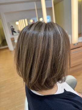 ニューヨークニューヨークマザーズ(NYNY Mothers) コントラストしっかりハイライト白髪ぼかし