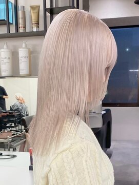 ベレーザ 渋谷神南(Beleza) 16844抜きっぱなしブロンドハッシュカットホワイトブロンド