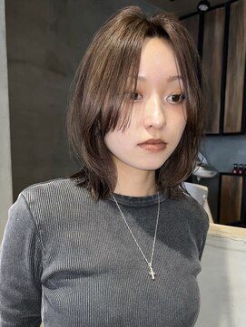 ベチカ(vetica) ボブウルフ、顔まわりレイヤー、ショートウルフ