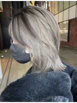 ザ レリック 原宿店(THE Leric.)&nbsp;2回ブリーチのブロンド/ローライトミックス