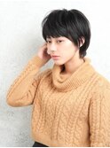 今時期だからこそ合わせやすいシックな大人ショートスタイル☆