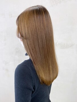 アイティーバイアルバム 藤沢店(IT by ALBUM) ナチュラルベージュ_外ハネボブセクションカラー_ba380712