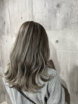 アンダーバーホワイト 南海難波店(_WHITE) 【＿white+】