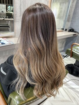 フレスコ 鎌ヶ谷大仏店 バレイヤージュ × グレージュ