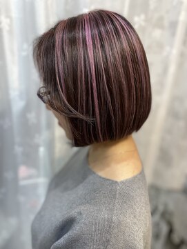 ヲタクに美容室は難しい。 ピンクハイライト×ブラウン