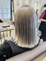 リザ ヘアー サロン 大谷 なんごう店(LIZA hair salon) ハイトーンカラー　シルバーベージュ