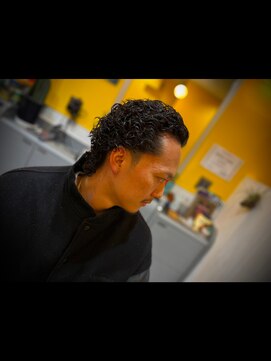 クイーンズバイジェントルマンバーバー(queens by gentlemanBarber) Uchistyle