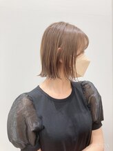 カサネ(KASANE)&nbsp;外ハネ切りっぱなし　ぱっつんボブ　長崎