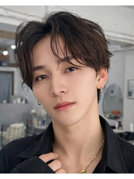 ポーチバイハニー オモテサンドウ(PORCH by HONEY omotesando) シャドウパーマ/刈り上げセンターパート/フェザーパーマ