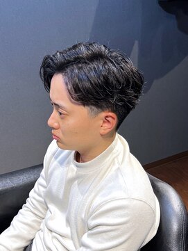 ビーダンディー(Bee dandy) ビジネスツーブロックパーマ ニュアンスパーマ サイドパート