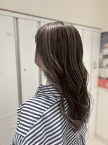 フェイス 伊勢原(FACE。) 白髪ぼかしハイライト