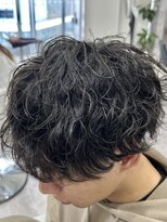 グロップ 町田(GLOP)&nbsp;トレンド感あるメンズ波巻きパーマ