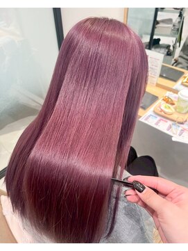 ファムバイアヴァンス(Femme by AVANCE.) 大人ガーリーピンクバイオレット×うるツヤロング
