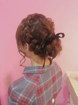 レイドバック(LAID BACK) 人気NO１★大きめ編み込みカチューシャのルーズなヘアセット☆