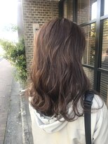 ヘアデザイン ソラ(Sola)&nbsp;柔らかキャラメルラテベージュ ふんわり無造作セミロング