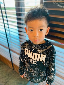 ヘアーワークス ブレーヴ(HAIR WORKS BRAVE) アシメブロックショート