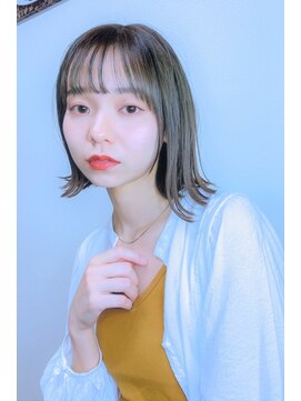 ノノリリ(NONORIRI) ぱつっとボブこなれストレートWカラーアッシュグレー