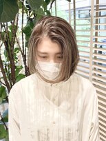ステアケース 武蔵小杉店(stair:case)&nbsp;大人かわいいミニボブ前髪なしハイライトカラー白髪ぼかし