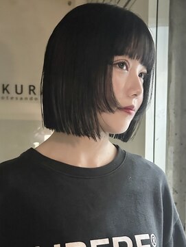 サクラ オモテサンドウ(SAKURA) 姫カット×ぱっつん前髪　切りっぱなしボブ　ステップカット