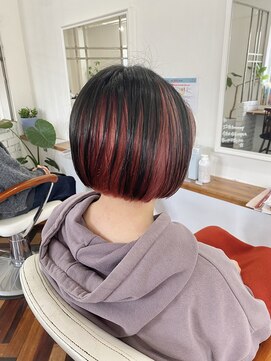 ヘアーアンドメイクアップモパ インナーカラー