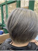 シルバーグレージュ＆ショートボブ