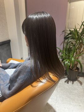 トウカ 南行徳店(TOUKA) ロング／ストレート／グレージュ[髪質改善/南行徳/南行徳駅]