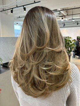 メリー オオサカ(Merly Osaka) 海外ベージュバレイヤージュ