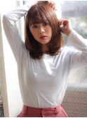 前髪下ろし流しひし形くびれヘア暗めカラー暖色アッシュベージュ