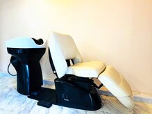 ミチイツー(導一II)の雰囲気（まるでベッドのような寝心地のシャンプー椅子でお寛ぎください☆）