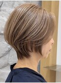 表参道白髪ぼかし顔周りレイヤーくびれショートボブアッシュ40代