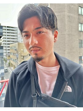 ロミーオム 本厚木(ROMMY. Homme) 刈り上げツーブロックアップバングメンズヘア