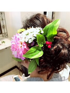 フローラ ヘアデザイン Flora hairdesign アレンジUP