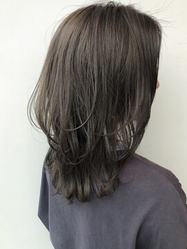 アフロート ギンザ(AFLOAT GINZA) 20代30代40代 アッシュベージュ 大人かわいいひし形くびれ