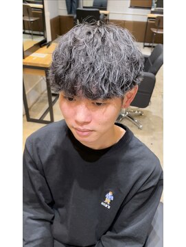 ジェットブラックキューサンロク(JET BLACK 936) 波巻きパーマ