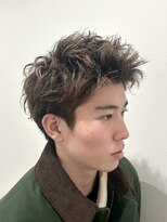 ヒュイル バイ ニアウ(Hwyl by Niau)&nbsp;スパイキーショートフェザーパーマニュアンスパーマメンズカット