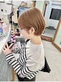 ショートボブ切りっぱなしボブタッセルボブミルクティーベージュ