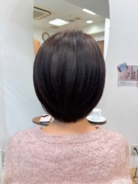 カットサロン ウシジマ(CUT SALON USHIJIMA) 【大人かわいいショートボブ×ココアベージュ】