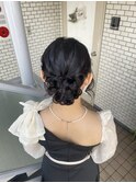 アップヘア シニヨン 綺麗めヘア 参列ヘア