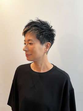 ピュアソウル(Pure Soul) くせ毛を楽しむ刈り上げベリーショート×NYドライカット